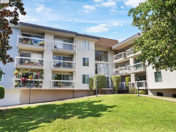 950 Shorepoint Ct APT 100, Alameda, CA 94501
