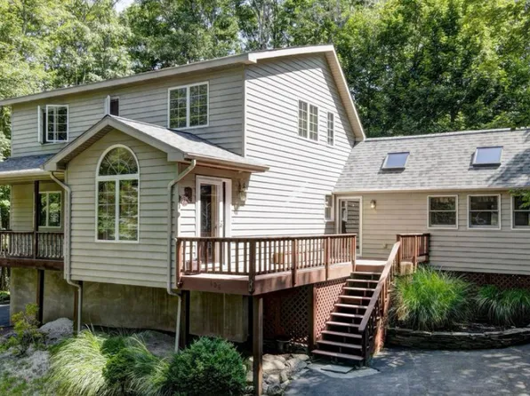 (undisclosed Address), Greentown, PA 18426