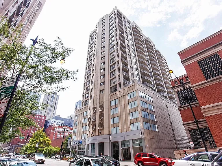 1 bed, 800 sqft, $2,500 — Photo 1