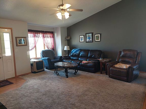 Spacious living room