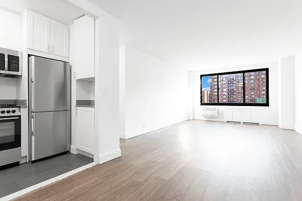 Rented by Olnick Organization | media 2