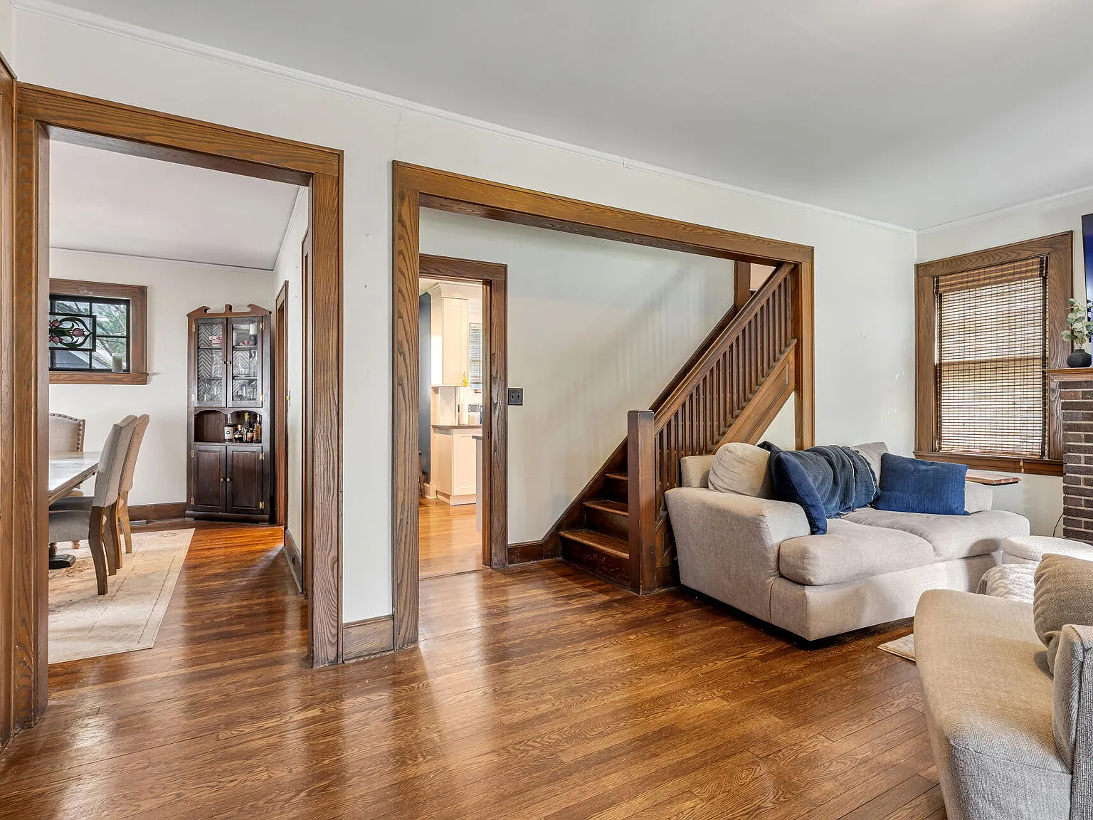 4 bed, 2100 sqft, $4,900 — Photo 3