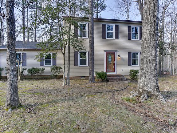 3rd image of 109 Chapel Hill Ln