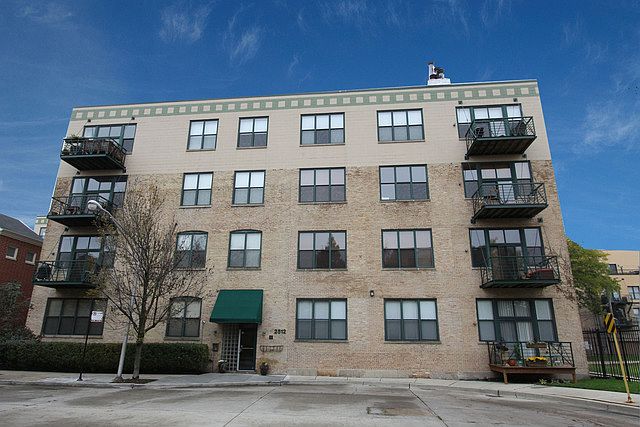 1st image of 2512 N Bosworth Ave APT 209