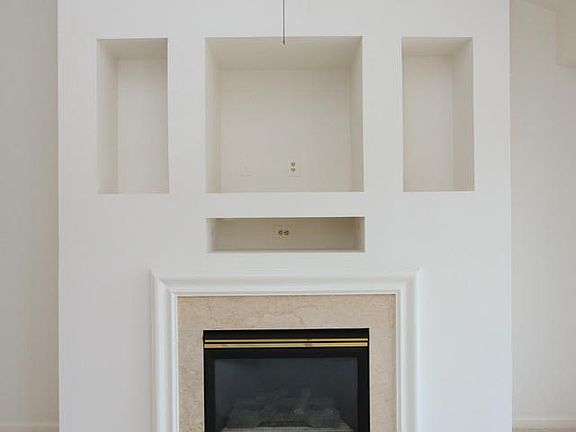 5th image of 20931 Cedarpost Sq Unit 301