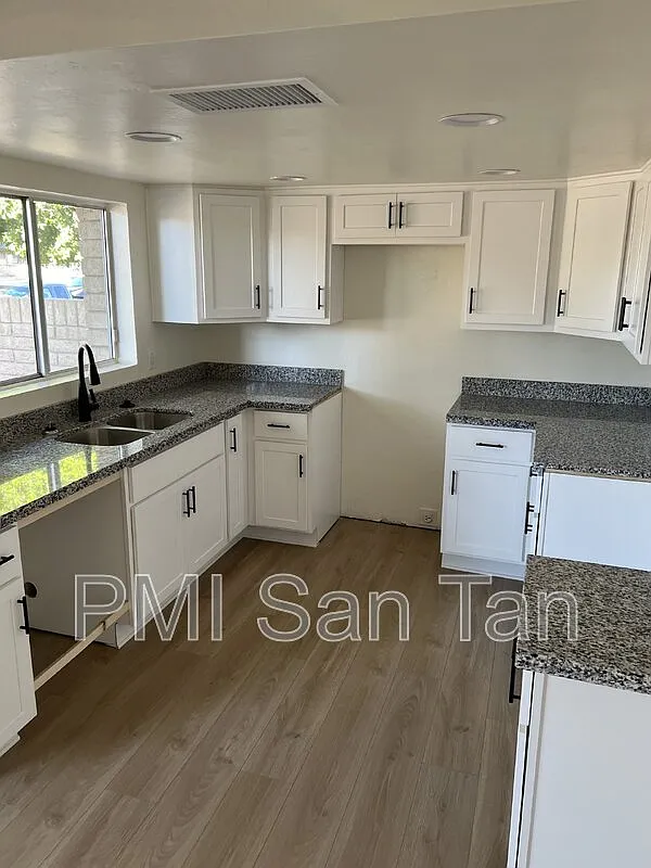 3 bed, 2.0 bath, 1258 sqft, $2,150 — Photo 1
