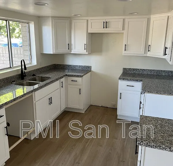 10 W Concorda Dr #104 — Photo 1