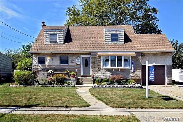 1st image of 393 Rose St