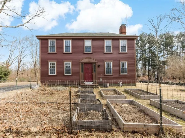 1067 Middle St, Dighton, MA 02715