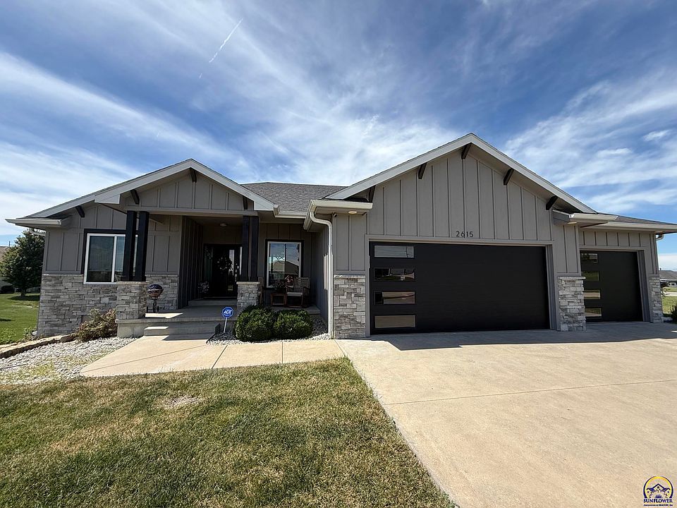 1st image of 2615 Twin Lakes Dr