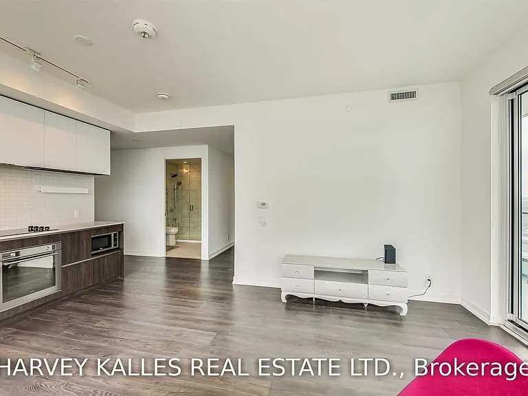 898 Portage Pkwy #5902 — Photo 11