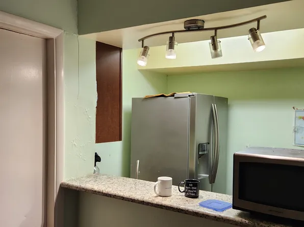 8433 Hearth Dr, Houston, TX