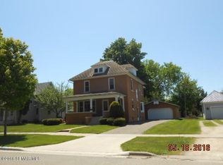 205 N 6th St, Lake City, MN 55041