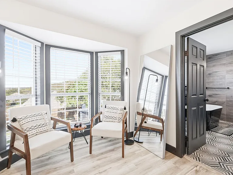 6440 Knoll Ridge Dr — Photo 18