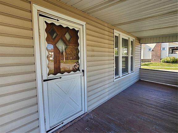 3rd image of 719 N Mercer St