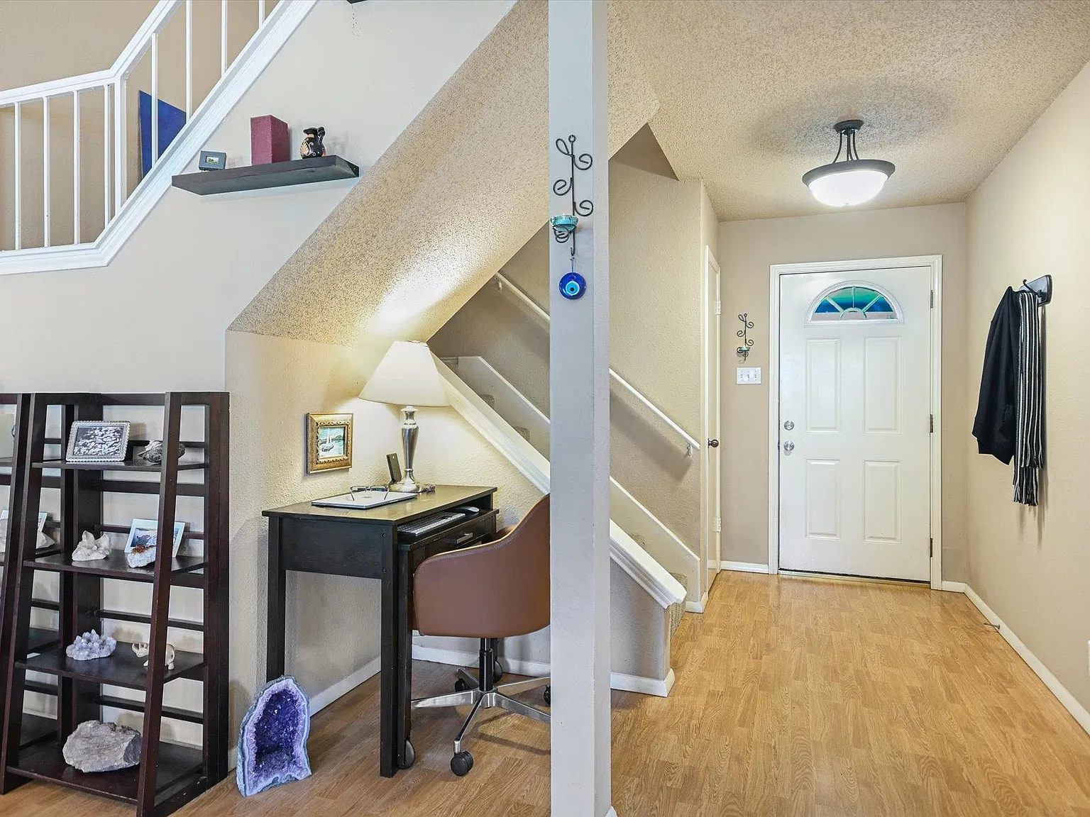 3 bed, 2.0 bath, 1507 sqft, $2,500 — Photo 3
