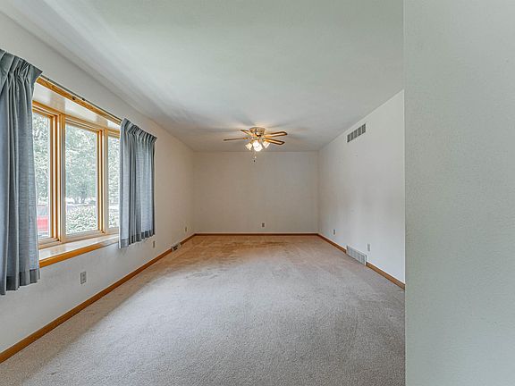 5th image of 1437 E Pine St