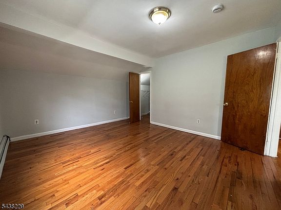 5th image of 226 Gordon St #2