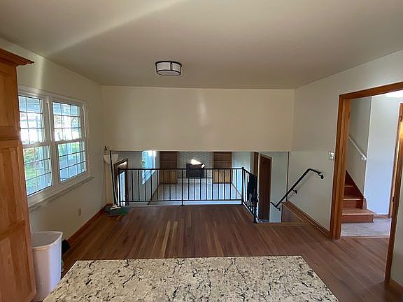 4th image of 3149 Medway Ave