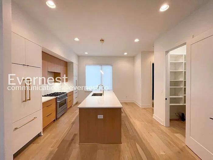1400 Arthur Ave #4 — Photo 5