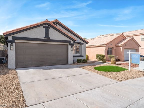 2nd image of 3925 Canyon Meadows Ct