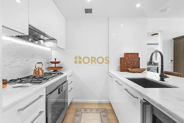 Rented by City Connections Realty | media 27