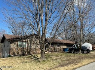 402 Gooch Rd, Neosho, MO 64850