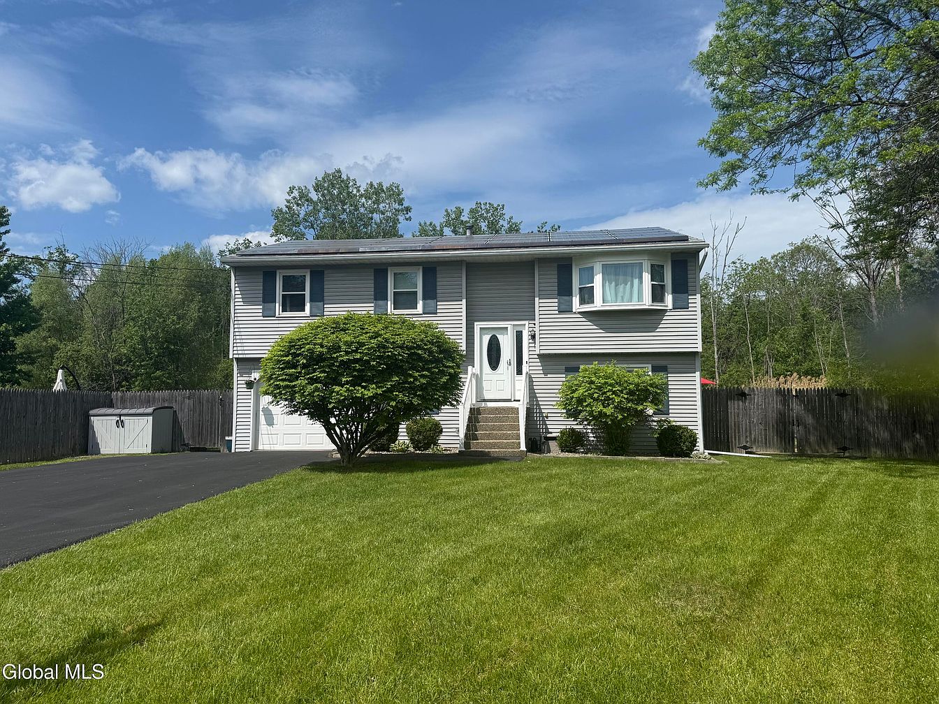 1st image of 32 Scully Avenue