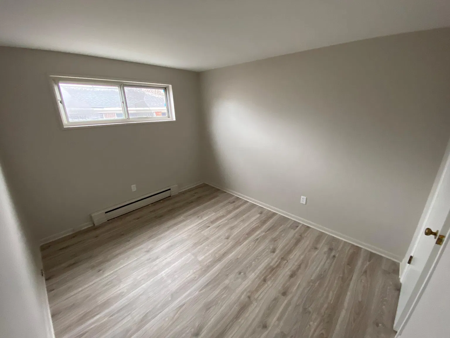 2 bed, 700 sqft, $1,200 — Photo 2