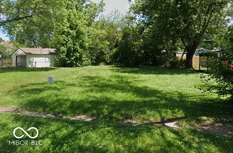 2437 N Webster Ave photo 1