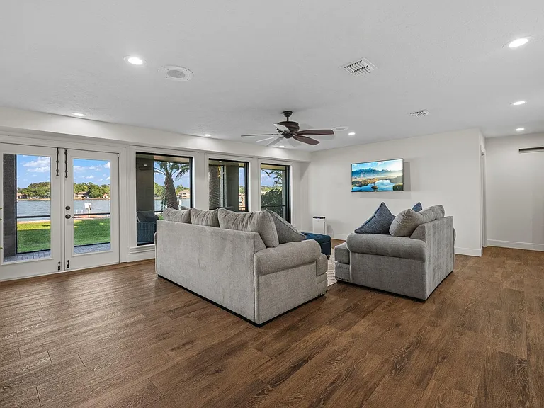 11707 Edgewater Ct — Photo 26