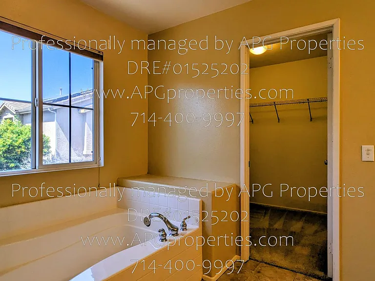 2439 N Cameo Ct — Photo 28