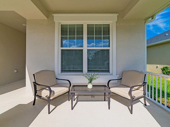 5th image of 34087 Astoria Cir