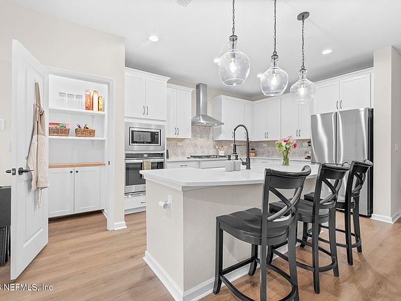 5th image of 134 TAMAR Court