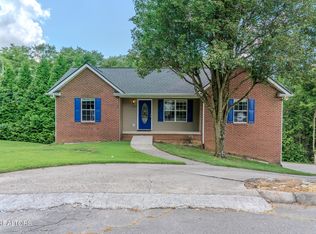 7000 Stanfort Ln, Knoxville, TN 37918