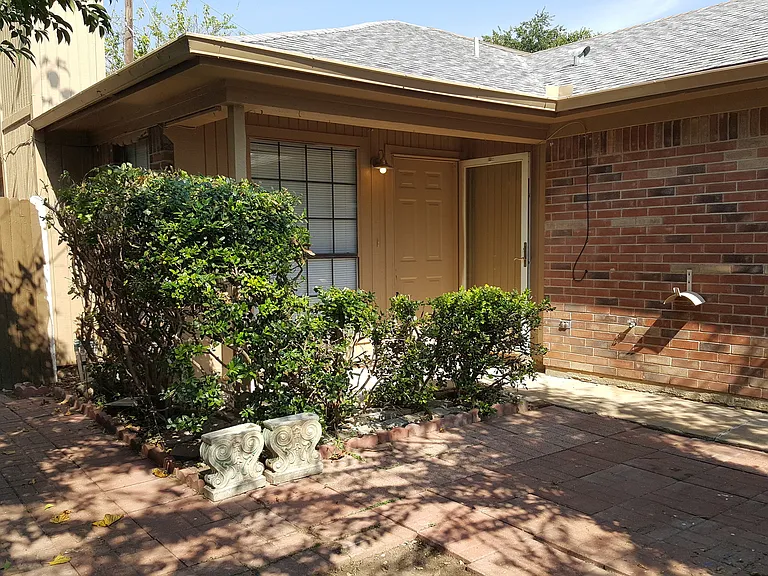 4517 Compass Ct — Photo 1