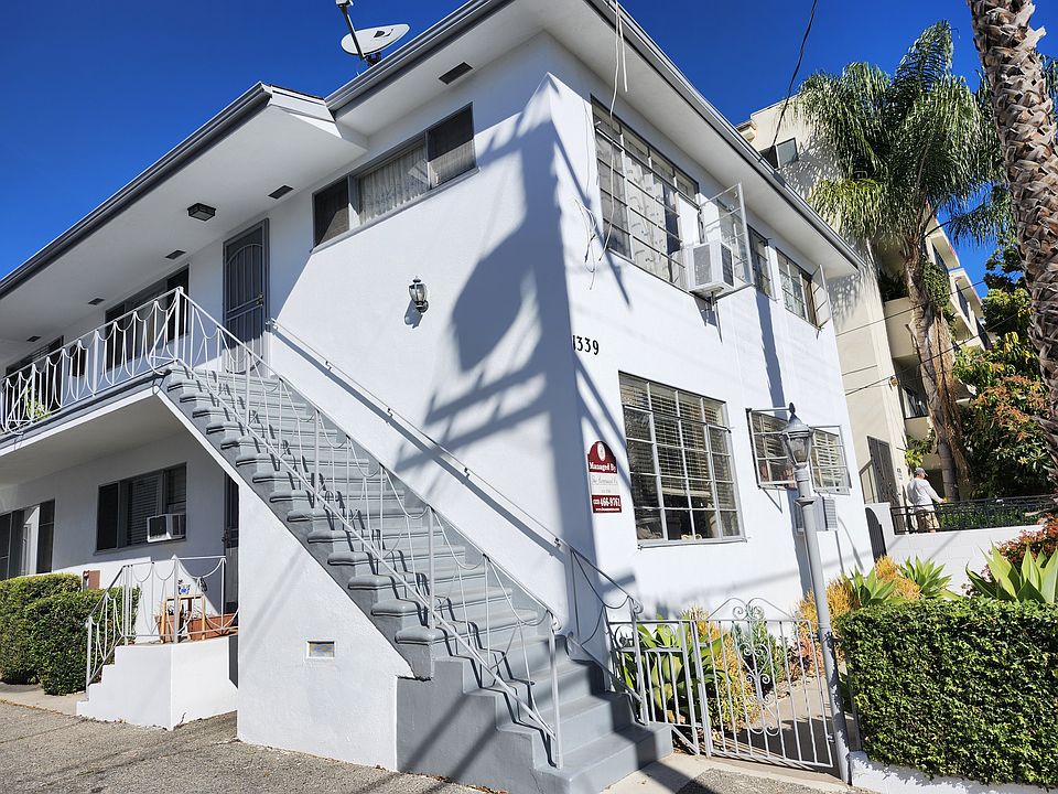 1st image of 1339 N Vista St #3