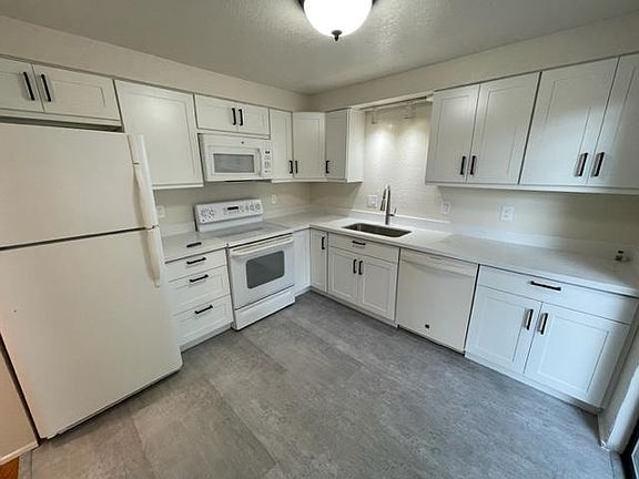 3rd image of 4624 176th St SW #F