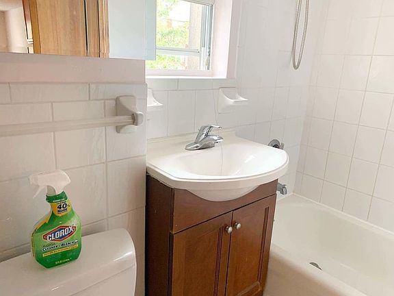 4th image of 318 Eckford St #2F