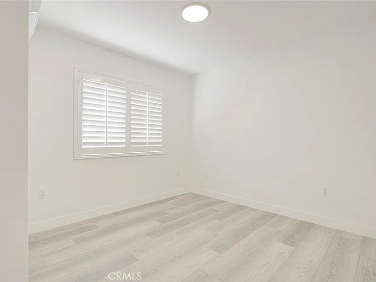 1307 E Acacia — Photo 12