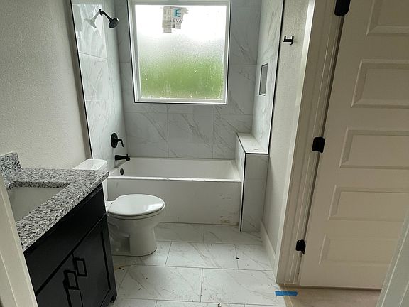 5th image of 4894 N Castlewood Ln #1