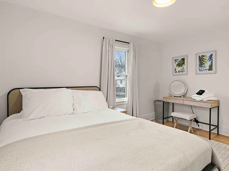 1850 E Main St #2 — Photo 9