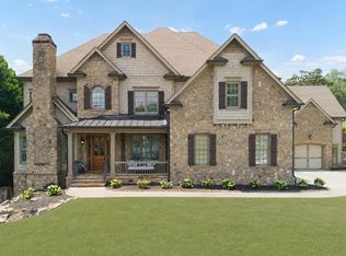 1084 W Nancy Creek Dr NE, Atlanta, GA 30319