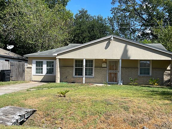2nd image of 2914 Stallings Dr