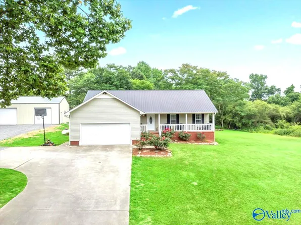 175 Shady Ln, Geraldine, AL 35974