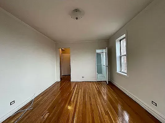 Rented by Contact Realty | media 7