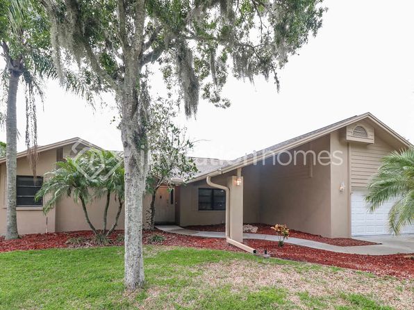 5461 Oakridge Dr