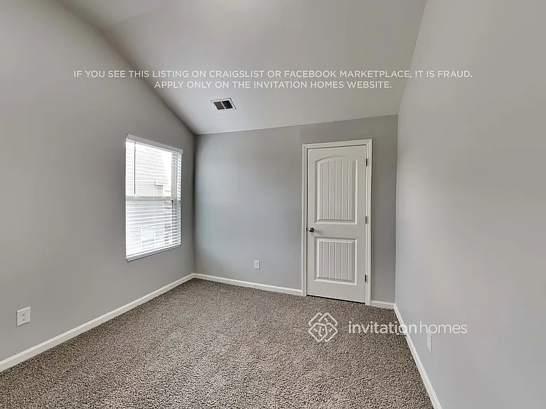 1377 Worcester Trl — Photo 16