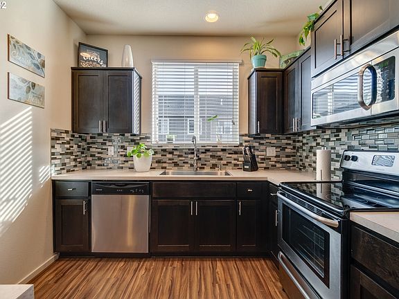 5th image of 8601 NE 13th Pl