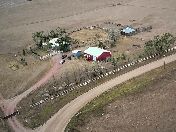 3rd image of 137 Cook Rd